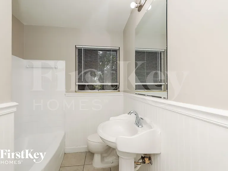 3204 Rogero Rd — Photo 17