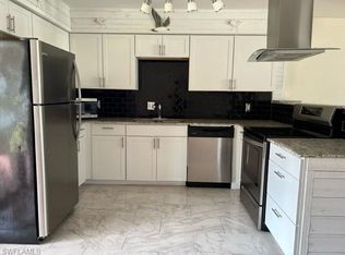 656 Palm View Dr #4, Naples, FL 34110