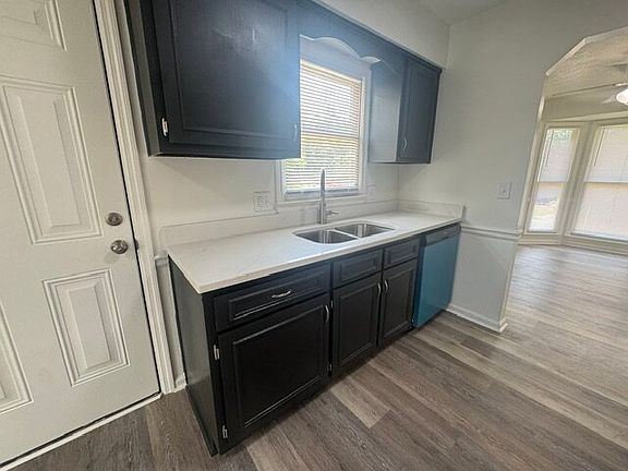 4th image of 6821 Playfield Dr