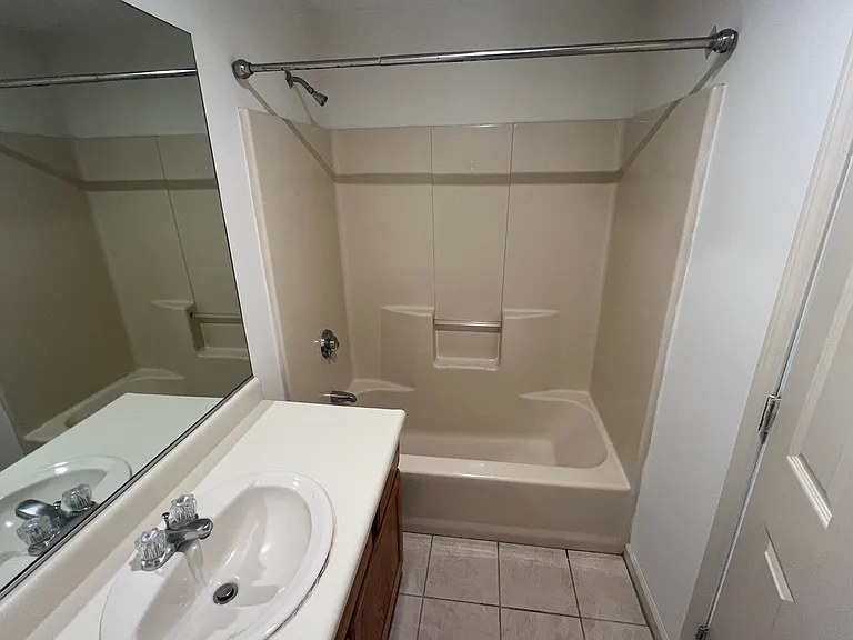 29 Hale St #29 — Photo 13