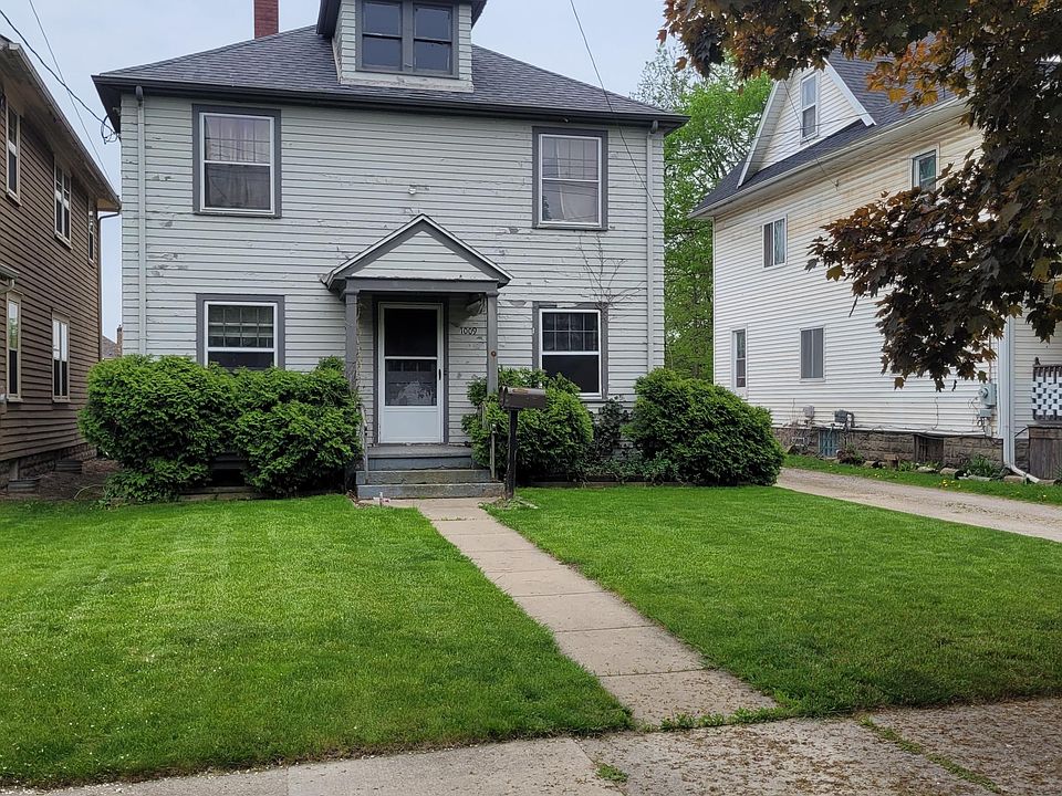 1st image of 1009 W Ionia St