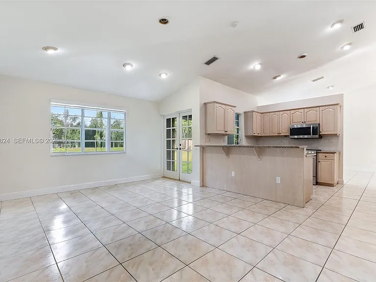 16035 SW 173rd Ave — Photo 27