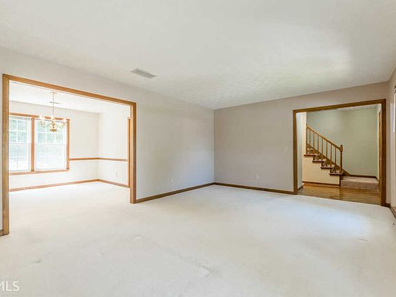 5th image of 2820 Hadrian Dr