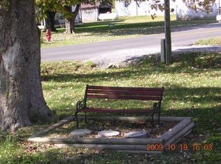 8500 Clinton Rd, Paducah, KY 42069