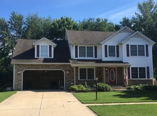 603 Oakwood Dr, Chesterton, IN 46304