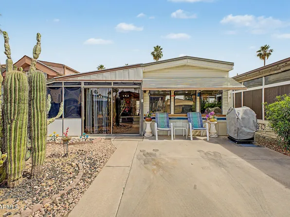 524 DOUGLAS Road, Mesa, AZ 85205