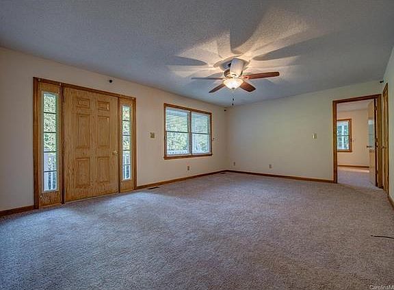 3rd image of 210 Aspen Dr