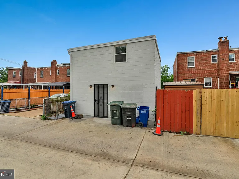 518 Oglethorpe St NE — Photo 61