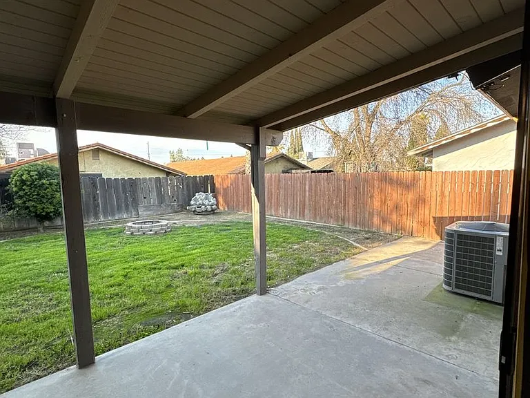 3504 W Cutler Ave — Photo 36