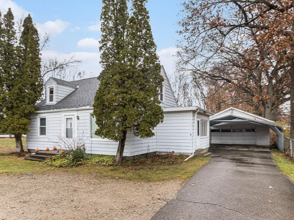 4104 Nazareth Rd, Kalamazoo, MI 49004