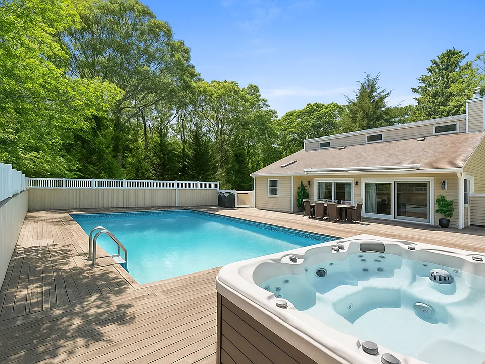 60 Quogue Riverhead Rd