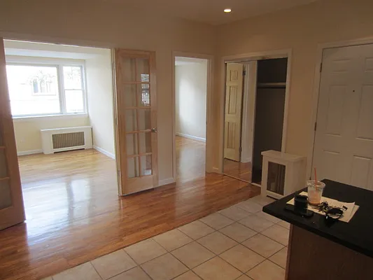 Rented by Capri Jet Realty Corp | media 9