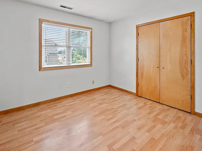 3101 N Newhall St #C — Photo 14