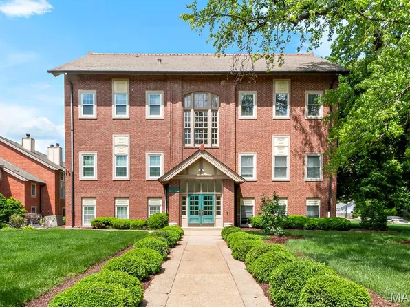 529 Colebrook Dr APT F, Saint Louis, MO 63119