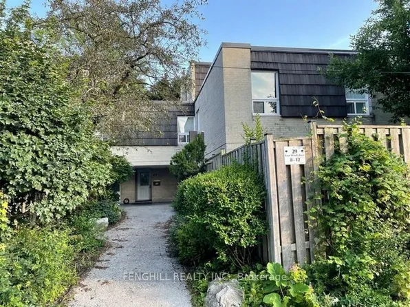 29 Four Winds Dr #11, Toronto, ON M3J 1K7
