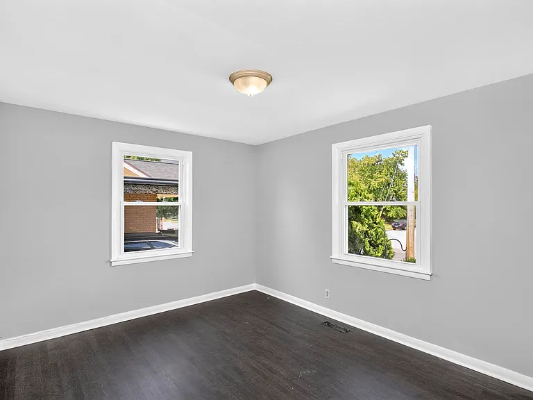 2423 Underwood St — Photo 23