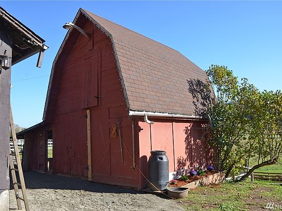 3rd image of 5210 Ray Nash Dr NW