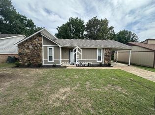 5680 Ballenmoor Dr, Memphis, TN 38141