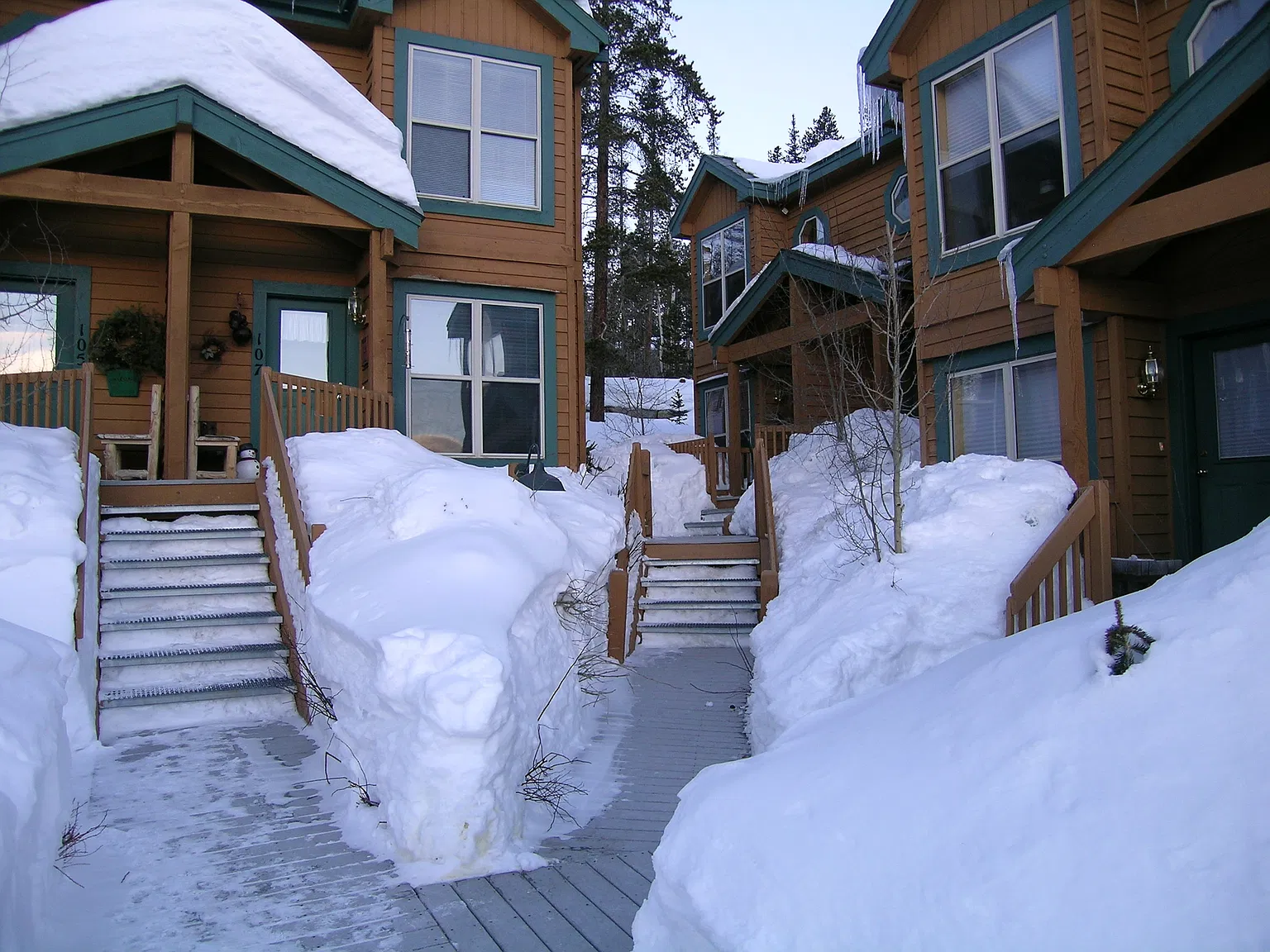2 bed, 2.5 bath, 1348 sqft, $3,300 — Photo 1