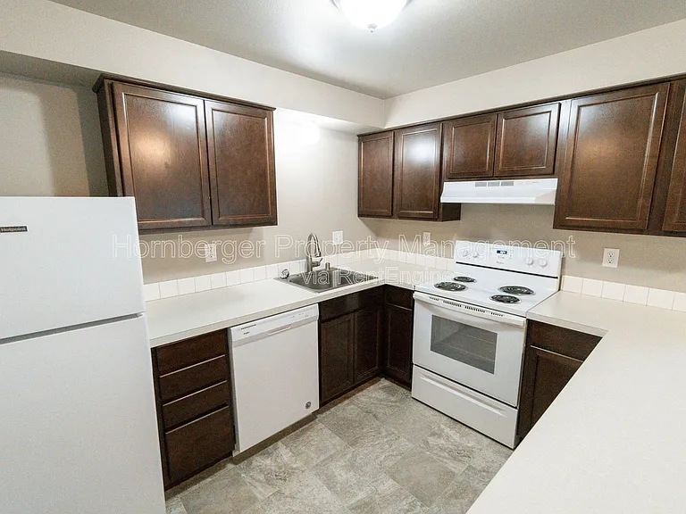 3203 N Smith St #8 — Photo 2