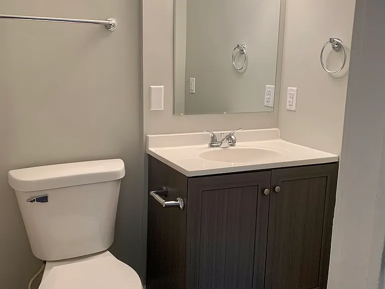 1018 Rockhill St #1 — Photo 11