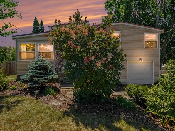 2110 Floyd St SW, Wyoming, MI 49519