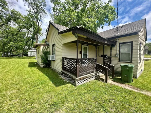 607 E 10th St, Rolla, MO 65401