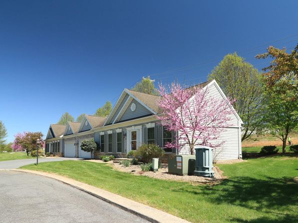 156 Independence Ave, State College, PA 16801