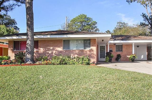 1st image of 2701 Somerset Dr