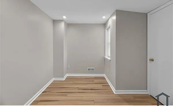 2040 E Fayette St — Photo 12