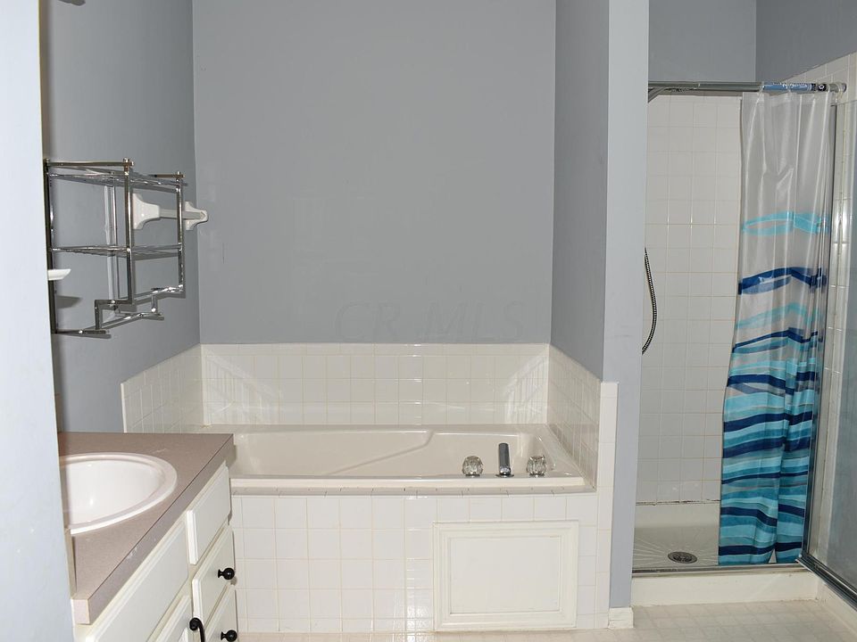2nd image of 58 Albany Grv