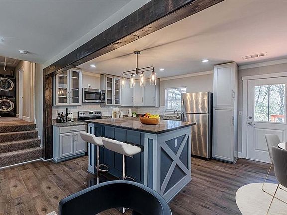 2nd image of 8936 Old Lee Rd