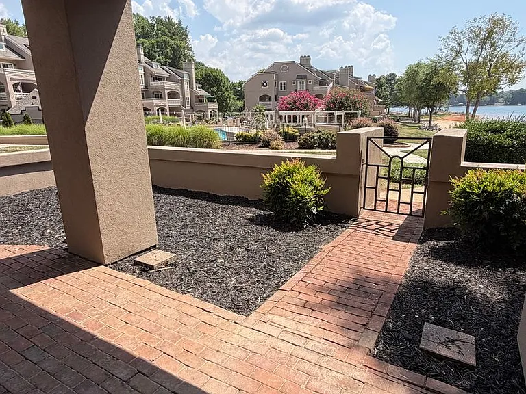 646 Portside Dr — Photo 27