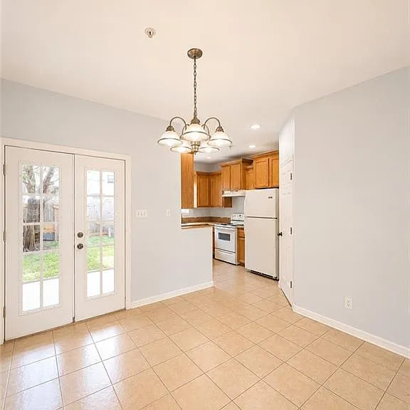 1208 W Kiwi Ave #4 — Photo 4