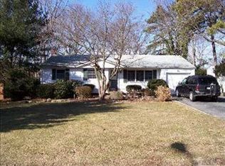 96 Southern Blvd, Hauppauge, NY