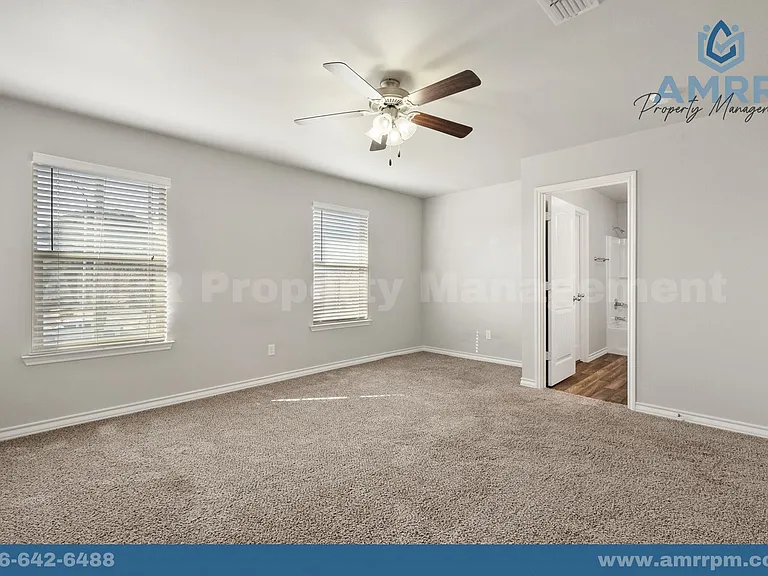 6040 24th St #32 — Photo 5