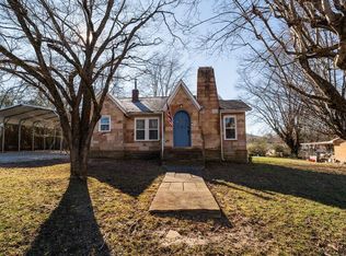 201 E 4th St, Livingston, TN 38570