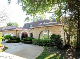 1921 Greenview Rd, Northbrook, IL 60062