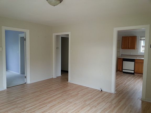 5th image of 1335 Whitney Ave