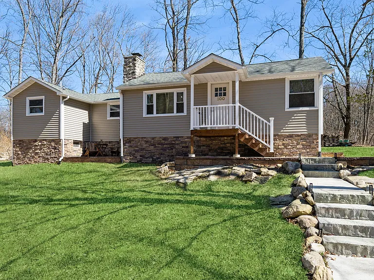 100 Poplar Ln — Photo 33