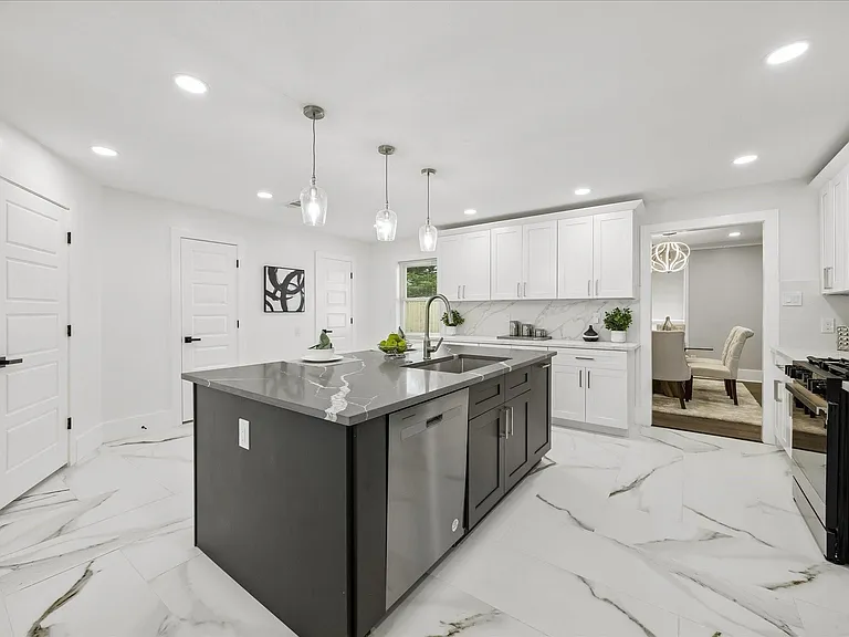7711 Meadowvale Dr — Photo 11