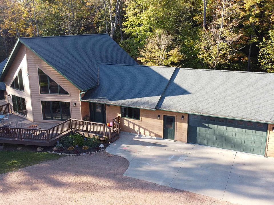 1st image of 145142 Hillcrest Dr