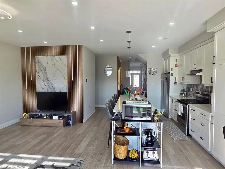 136 Forestwalk St — Photo 30