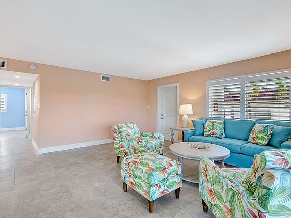 5th image of 1610 Middle Gulf Dr Unit B3