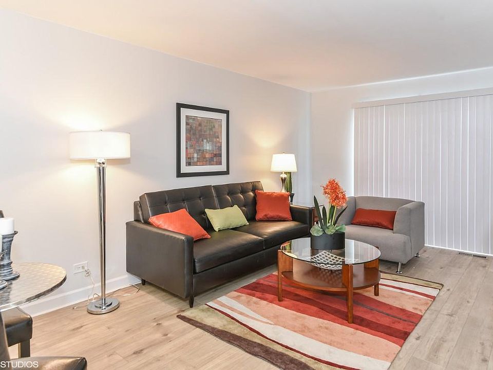 1st image of 15928 Leclaire Ave #38