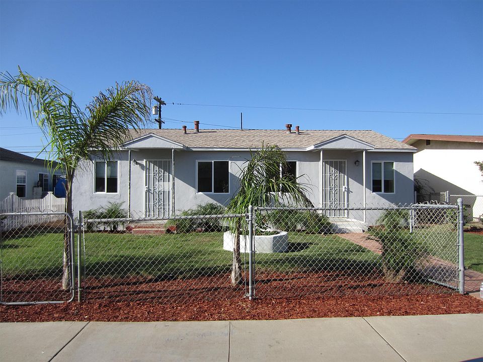 fully fenced front yard