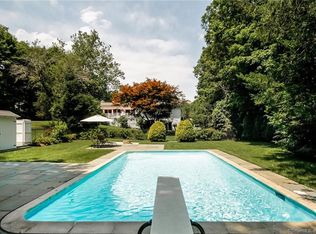 35 Alvin Dr, Norwalk, CT 06850