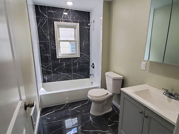 5th image of 197 Hollywood Ave APT 3