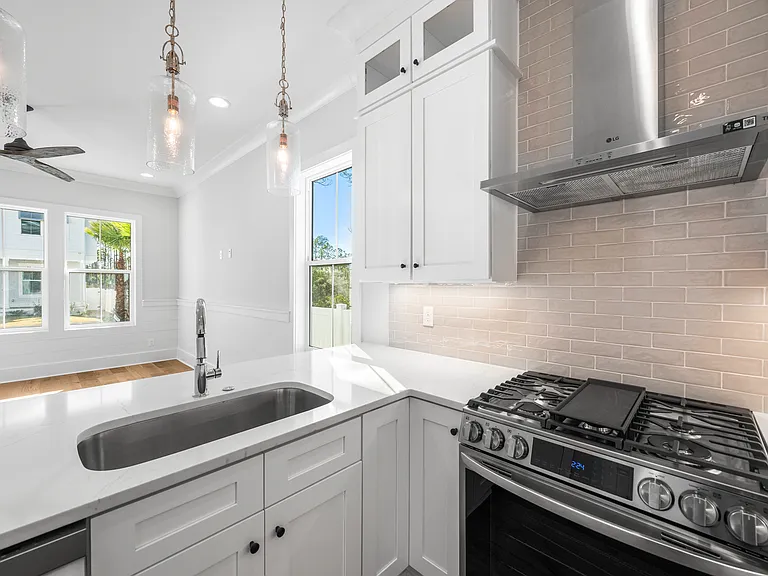 40 Casa Breeze Ln #B — Photo 8