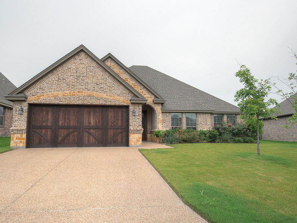 1st image of 201 Winged Foot Dr